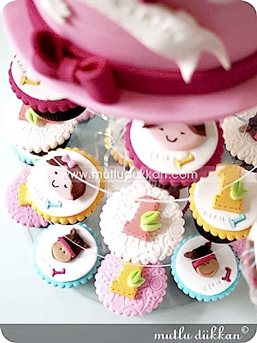 Do?um Günü Cupcake ve Pasta Kulesi