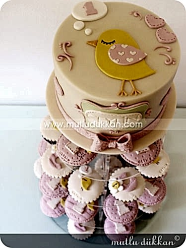 ROMANT?K B?R?NC? YA? GÜNÜ CUPCAKE VE PASTA KULES?